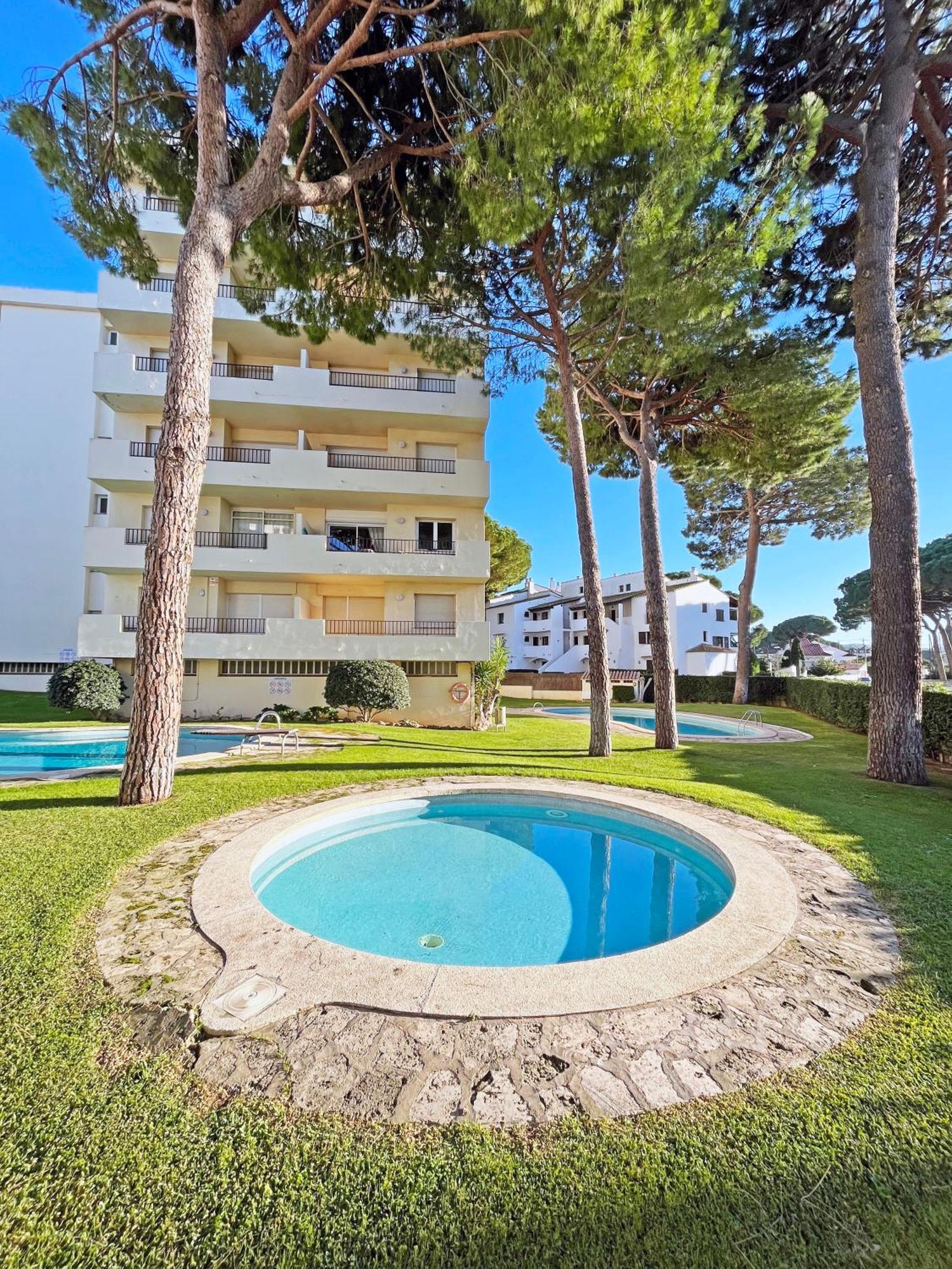 Apartamento En La Escala Con Piscina Y Parking L' Escala Екстериор снимка